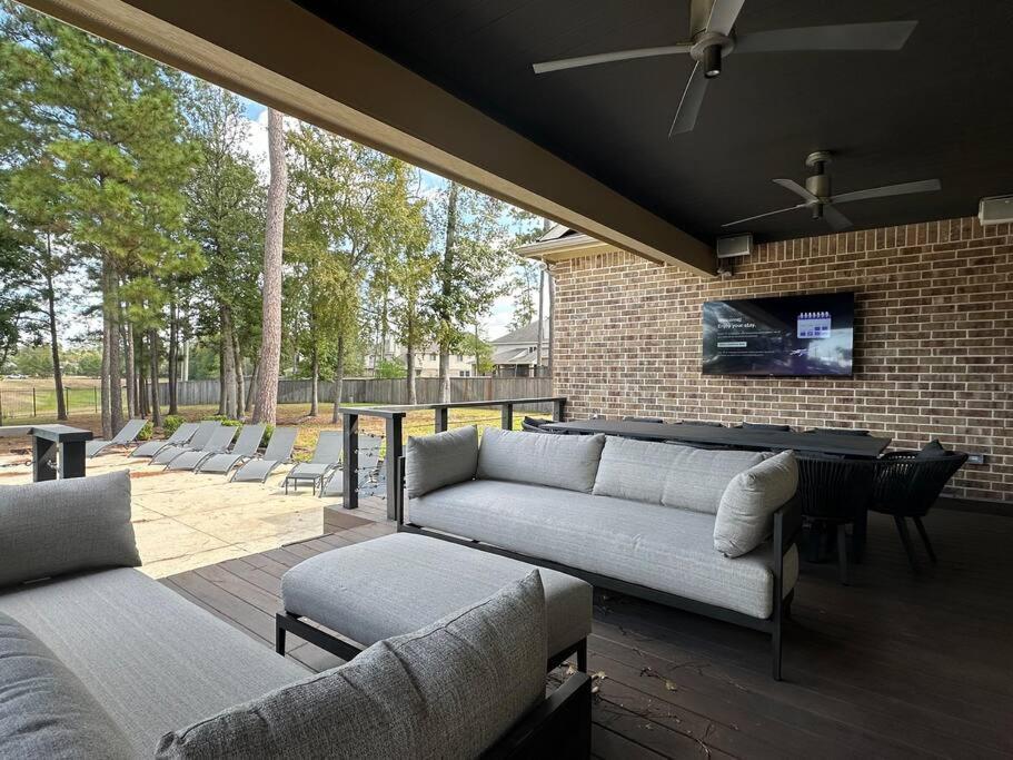 Luxury Home In The Woodlands Exterior photo